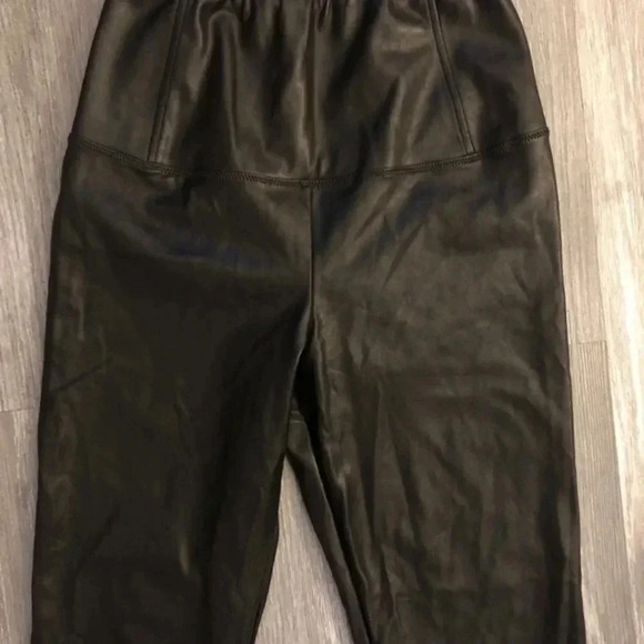 Aritzia Wilfred Free Daria‎ Pant Vegan Leather Leggings High Rise Women's XS - Picture 3 of 10